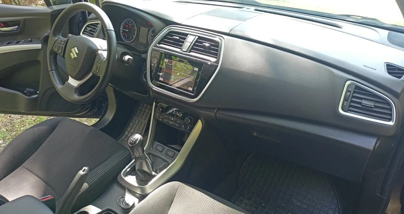 Suzuki SX4 cena 56000 przebieg: 110000, rok produkcji 2017 z Pabianice małe 137